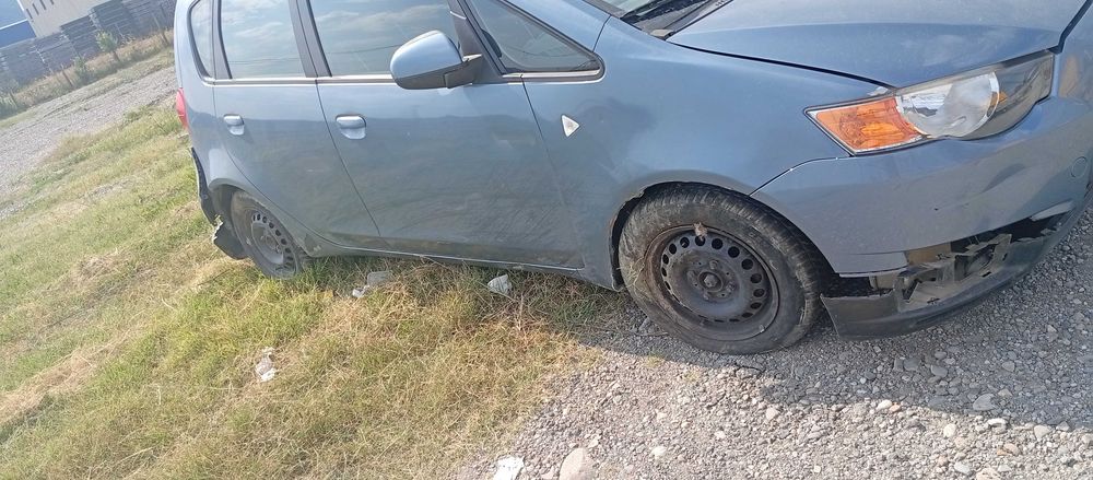 Vând epavă Mitsubishi Colt