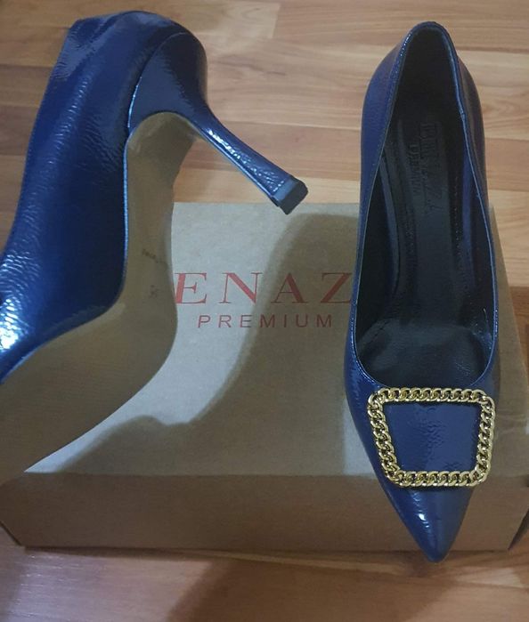 Pantofi Benaza albastru închis cu accesoriu