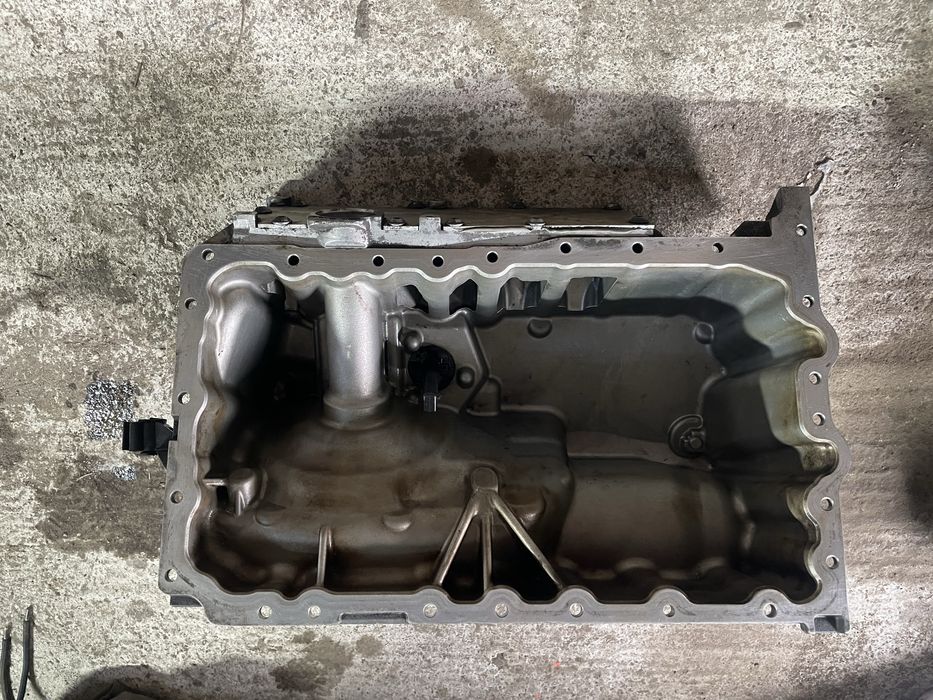 Baie ulei bmw x1 xdrive cod motor n20b20