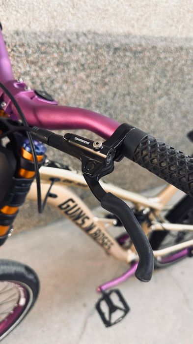 GUNS N ROSES ( двух подвес )