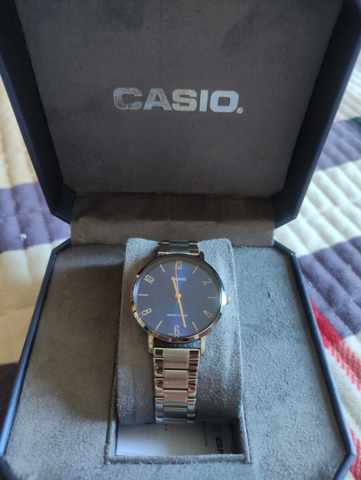 Часы наручные женские