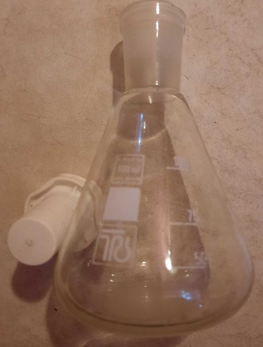 Колба лабораторная 100 мл (Германия)