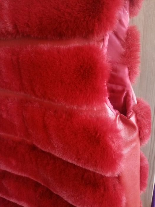 Продам. Жилет на девочку.