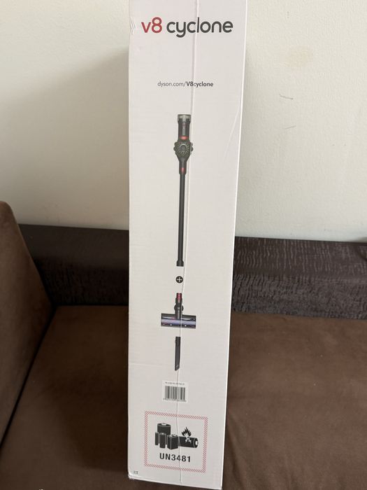 Aspirator vertical Dyson V8 Cyclone – Nou, în cutie - SIGILAT
