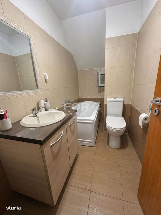 Casa cu etaj  de vanzare in zona Iosia Oradea