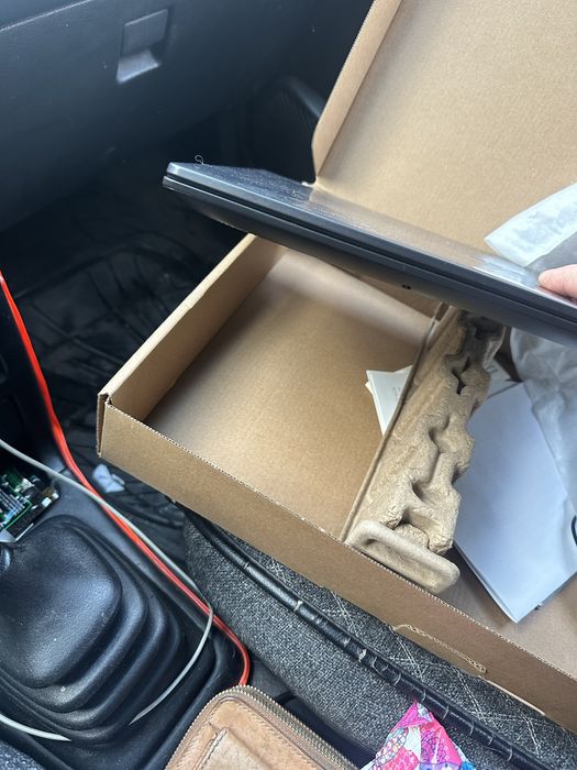 Продам ноутбук новый