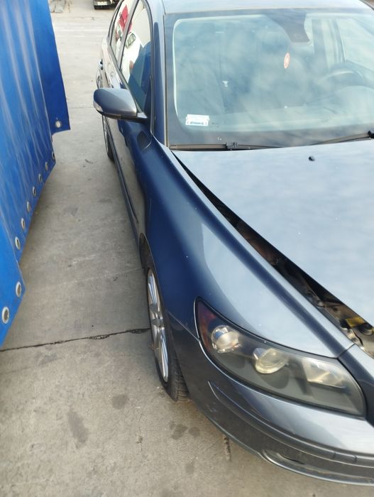 Dezmembrez Volvo S40 2.0diesel 2008 euro 4