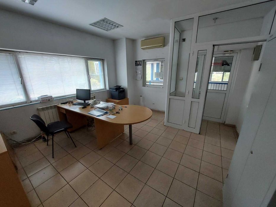 Продава се Промишлена сграда в Попово - 4500 кв.м за 159 €/кв.м - Снимка #7