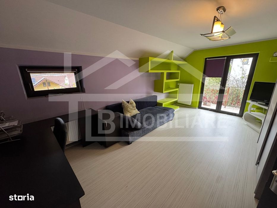 Casa cu 4 camere, 230mp, garaj, Zona Corunca