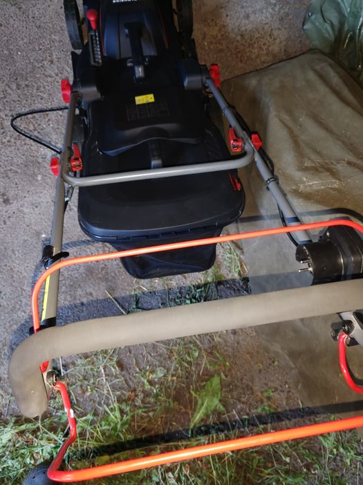Cositoare cuelectica Parksaide cu autopropulsie