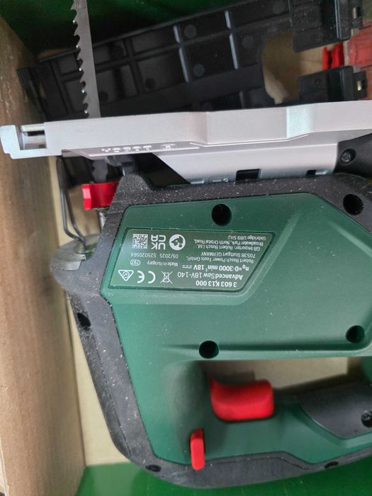Fierastrau vertical fara fir Bosch Powertools AdvancedSaw 18V-140