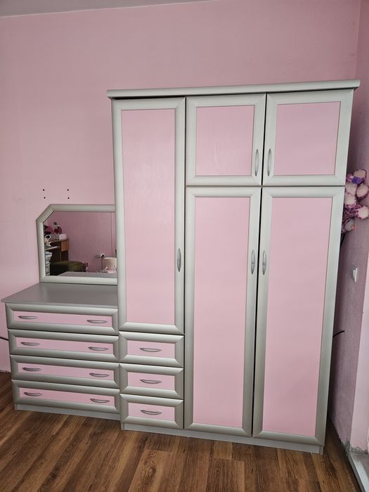 Розова детска стая.