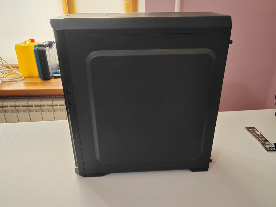 Продам корпус cougar