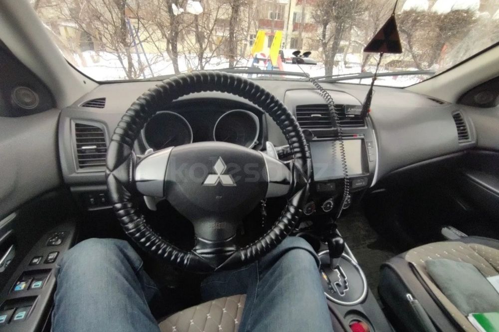 Продам Митсубиси АСХ 2010г.