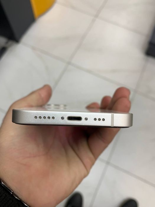 Iphone 13, 128 гб, ёмкость-82, без коробки