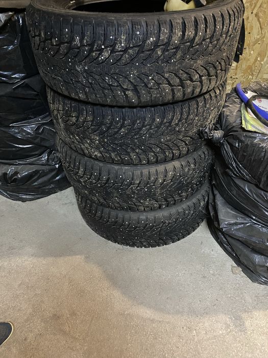 Зимние шины шипованные R20/275/60