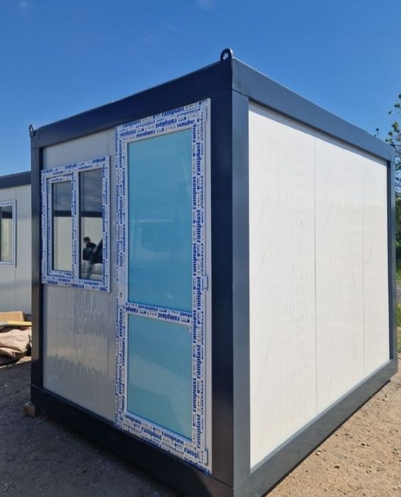 Vand containere modulare 2,4x4 la super preț