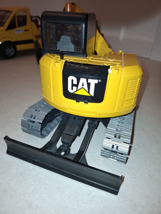 Vand bruder excavator