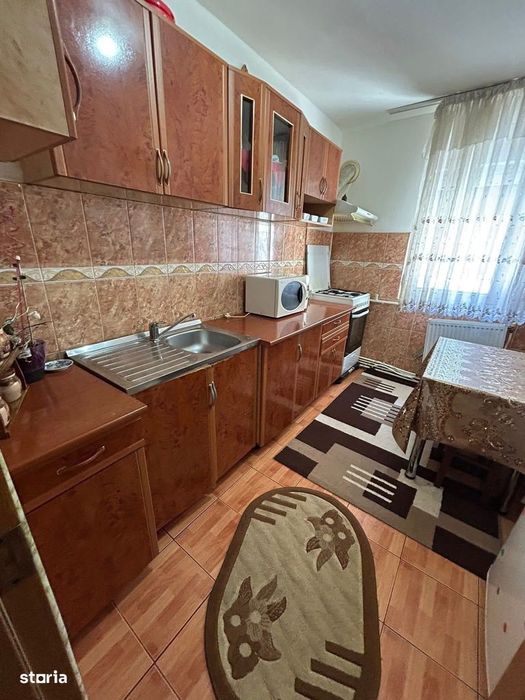 De vanzare apartament cu 2 camere, mobilat și utilat. Pret: 42.000euro