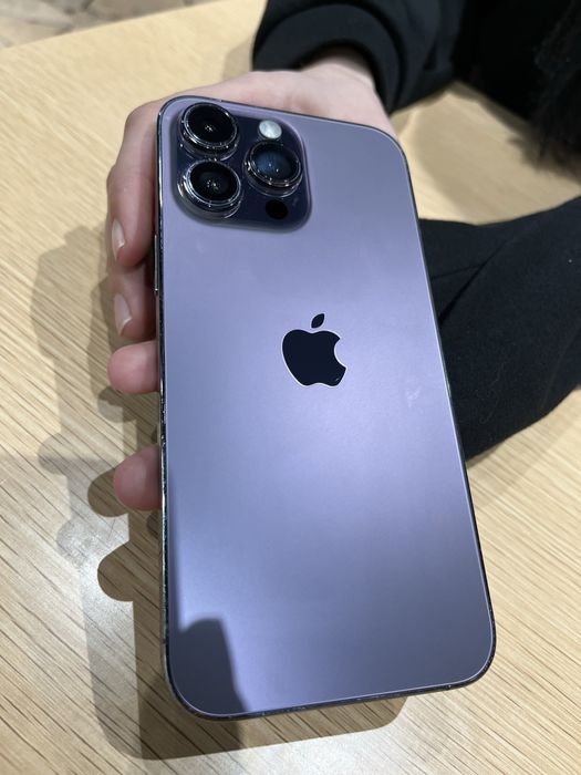 Продам айфон 14 про макс