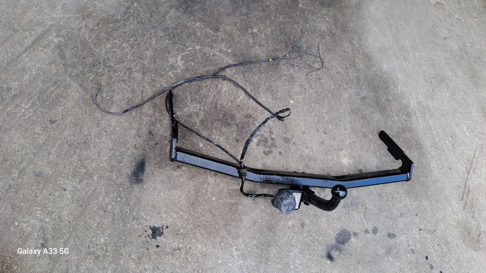 Теглич Нисан Алмера Тино/Nissan Almera Tino (2000-2006г)