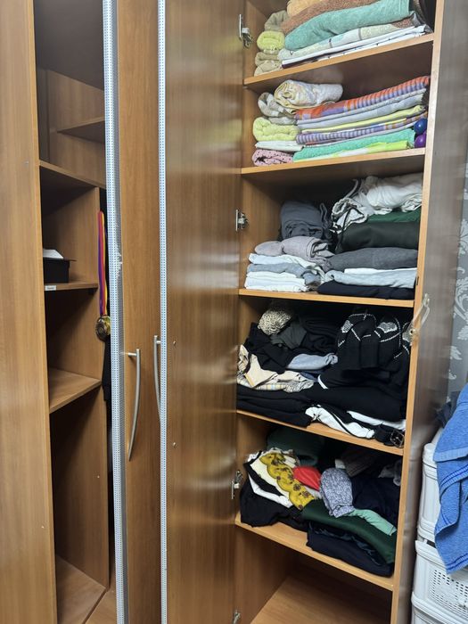 Продам шкаф угловой