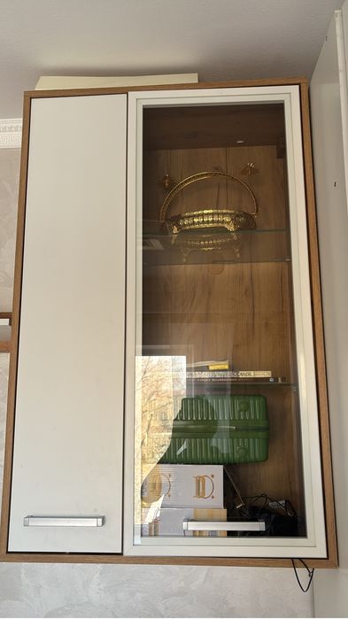 Продается комод настенный