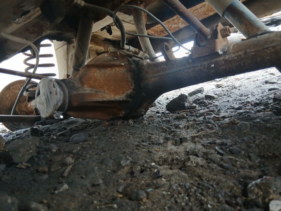 Ниваның заттары сатылады