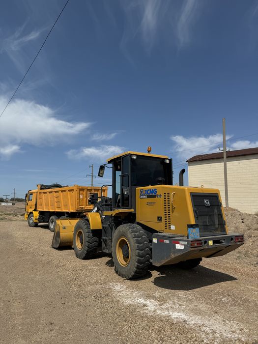 Услуги 2 куб Погрузчик и самосвала Shacman