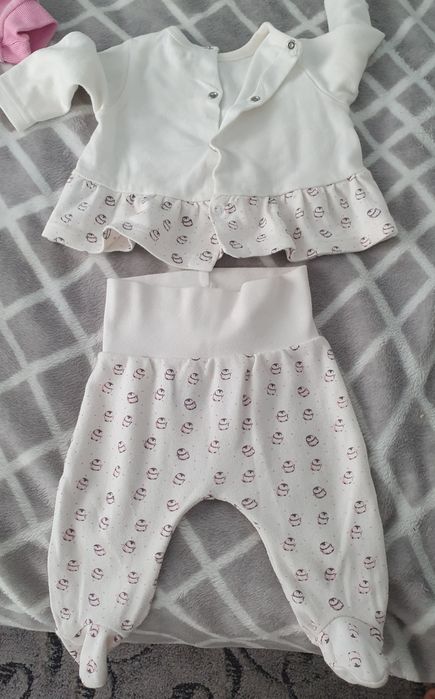 Лот бебешки дрешки 0-3 за новородено