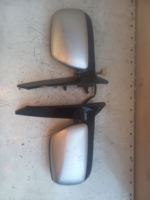 Огледала Toyota Avensis Verso