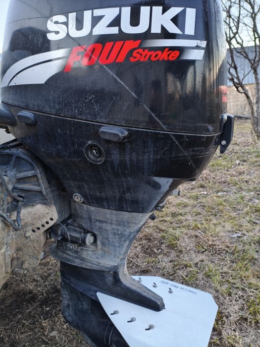 Катер с лодочный мотором df50