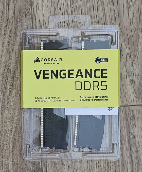32GB Corsair Vengeance 2x16GB DDR5 6000mts, cl30, intel xmp