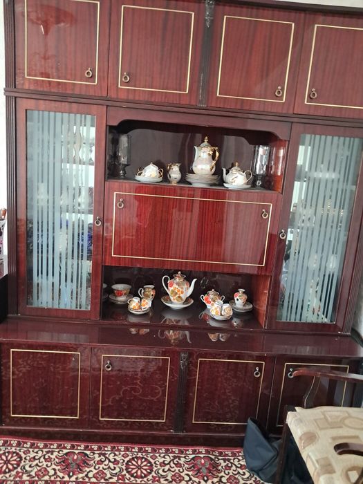 Продаётся мебельный гарнитур б/у