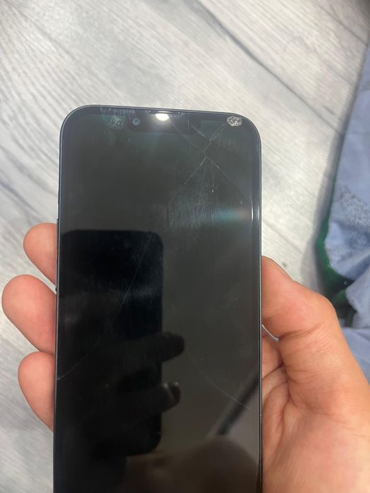 Продается Iphone 13