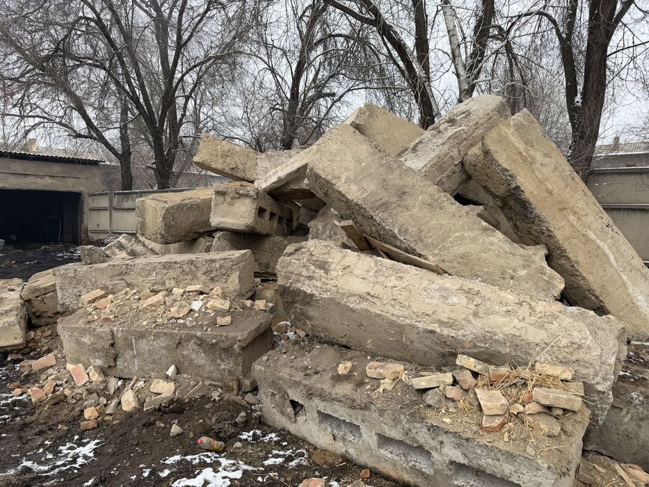 Бетоные плитки на фундамент