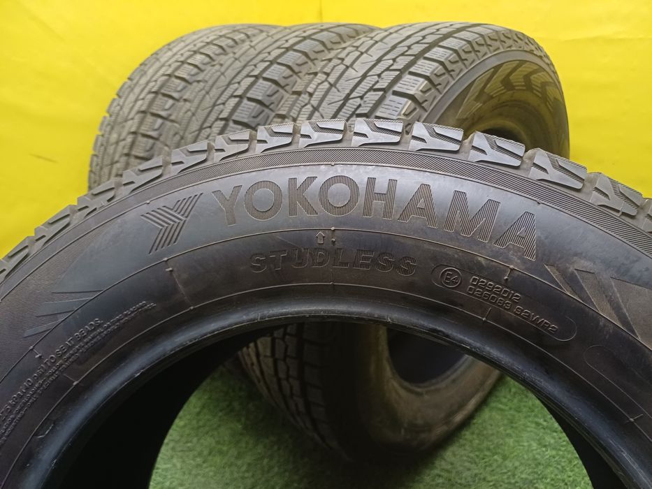 Шины 225/65 R17 YOKOHAMA комплект.
