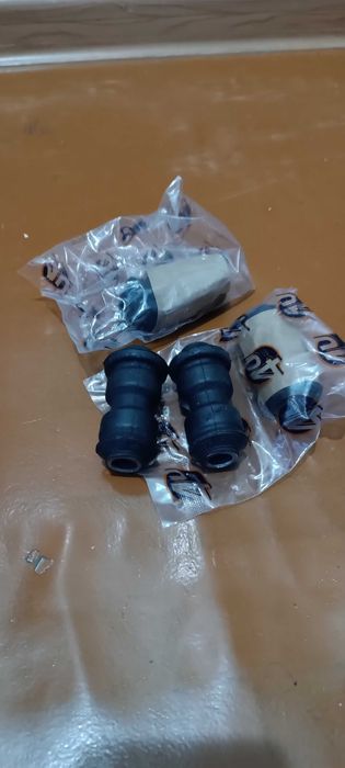 Маленькие сайлентблоки для задней подвески bmw e30.