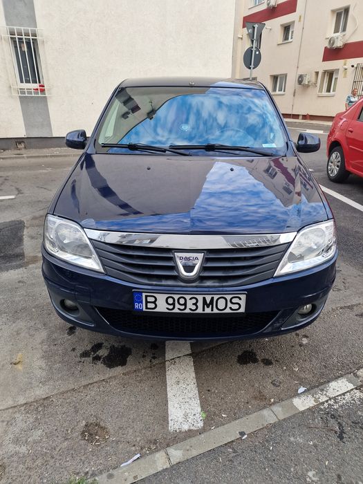 Vând Dacia Logan 2012