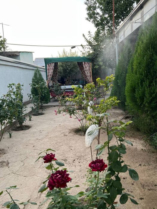 4 сотхли Ховли сотилади.