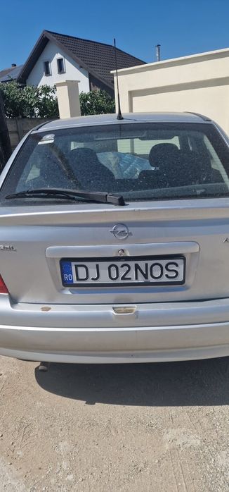 Vând opel astra