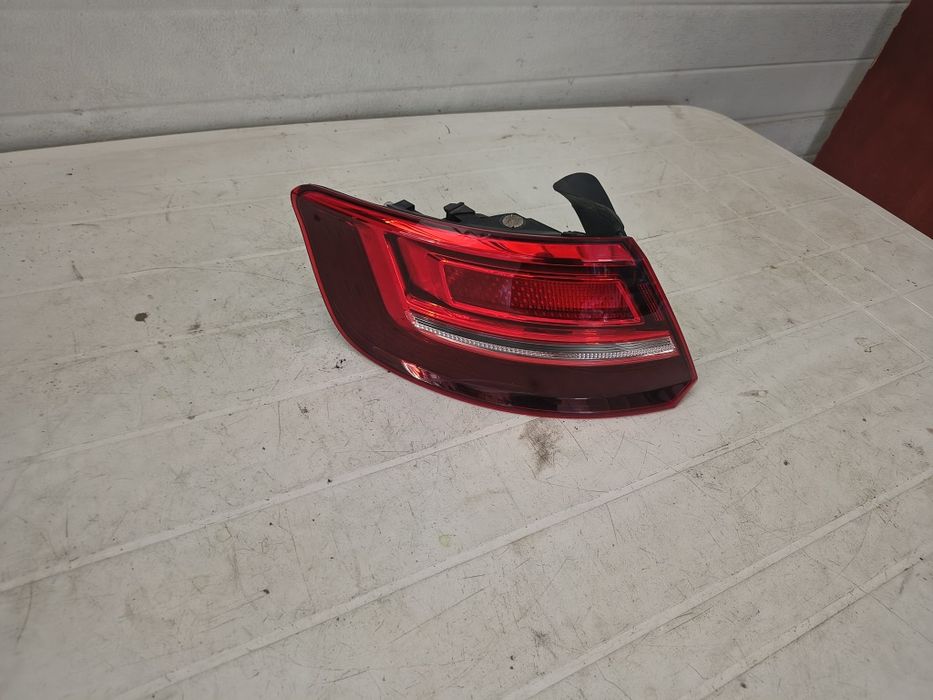 Lampa stânga spate audi A3 cod 8V4945069