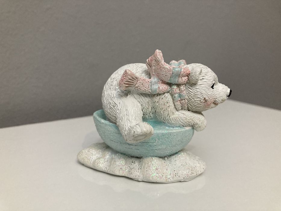 Фигурка медвежонка