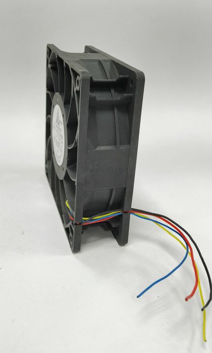 Вентилатори за РС и сървър