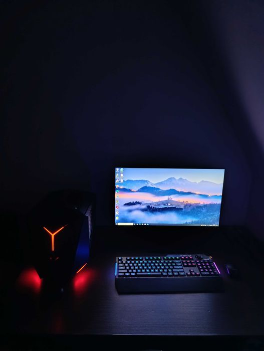 Vând PC de Gaming Lenovo Cube Y720