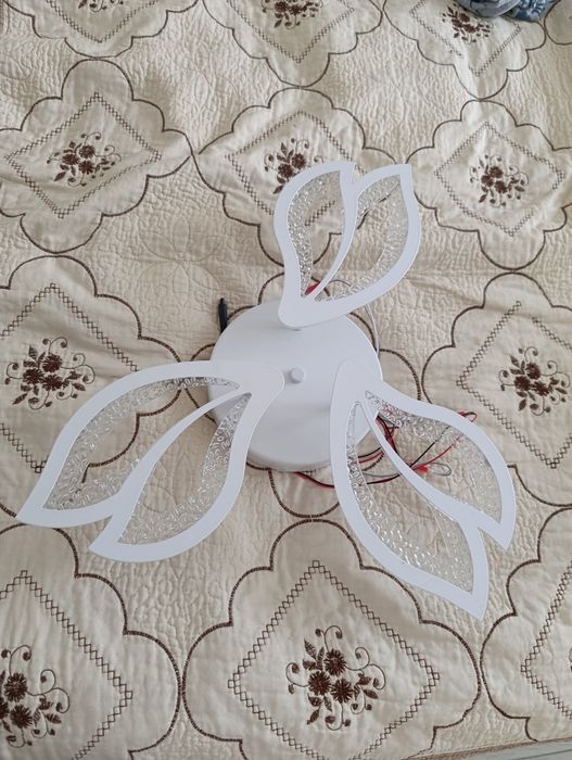 Люстра потолочная led