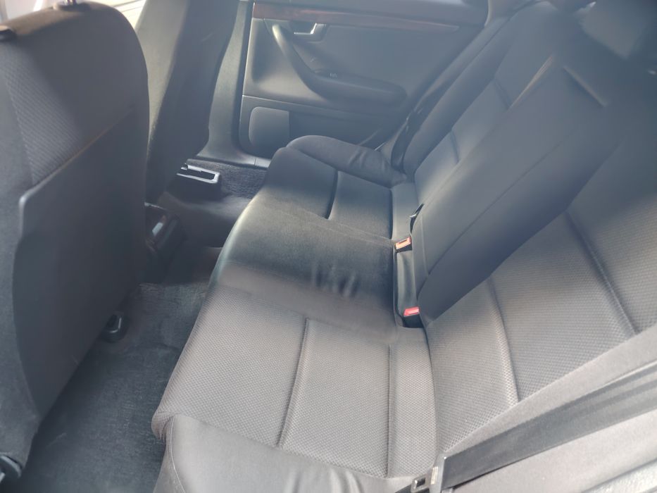 Vând Audi A 4b6 avânt