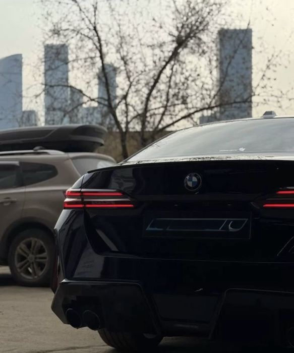 Обвес BMW I5 G60 в стиль G90 M5