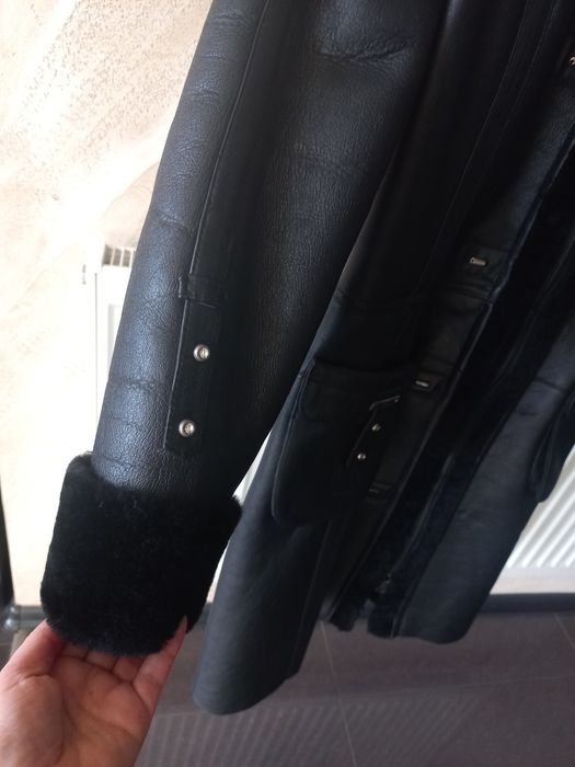 Ново палто от агнешка кожа и яка от сребърна лисица