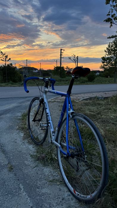 Bicicletă cursieră Cube Shimano Giant